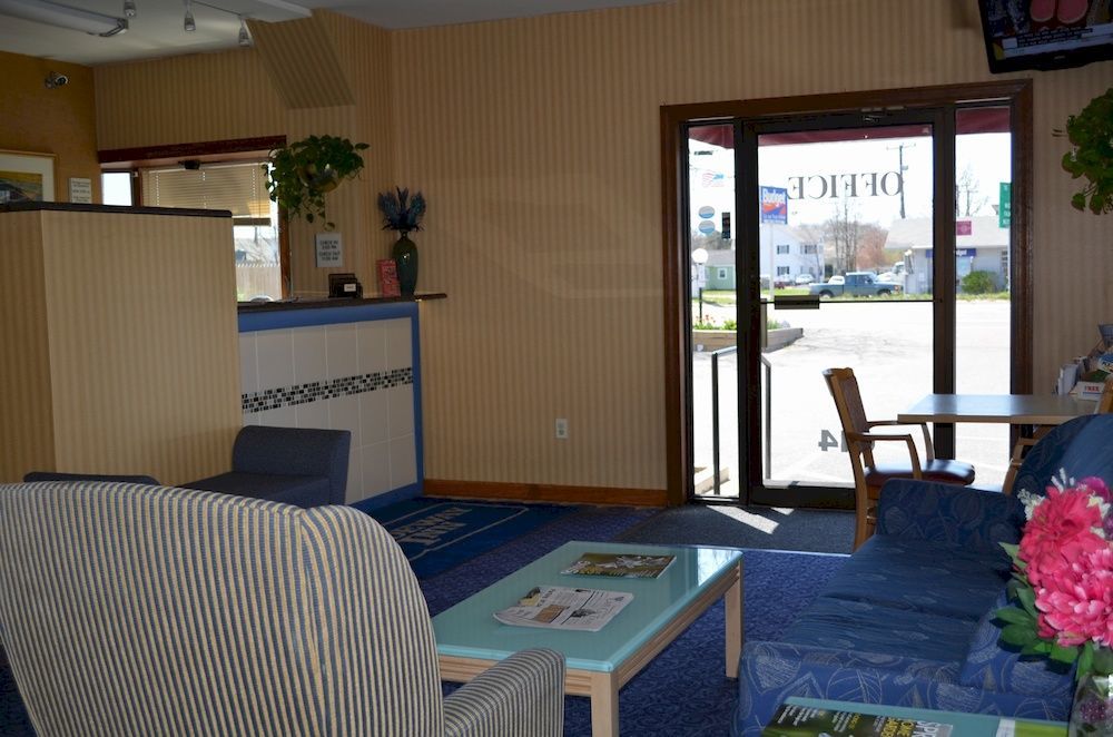 Hyannis Host Inn Exterior photo