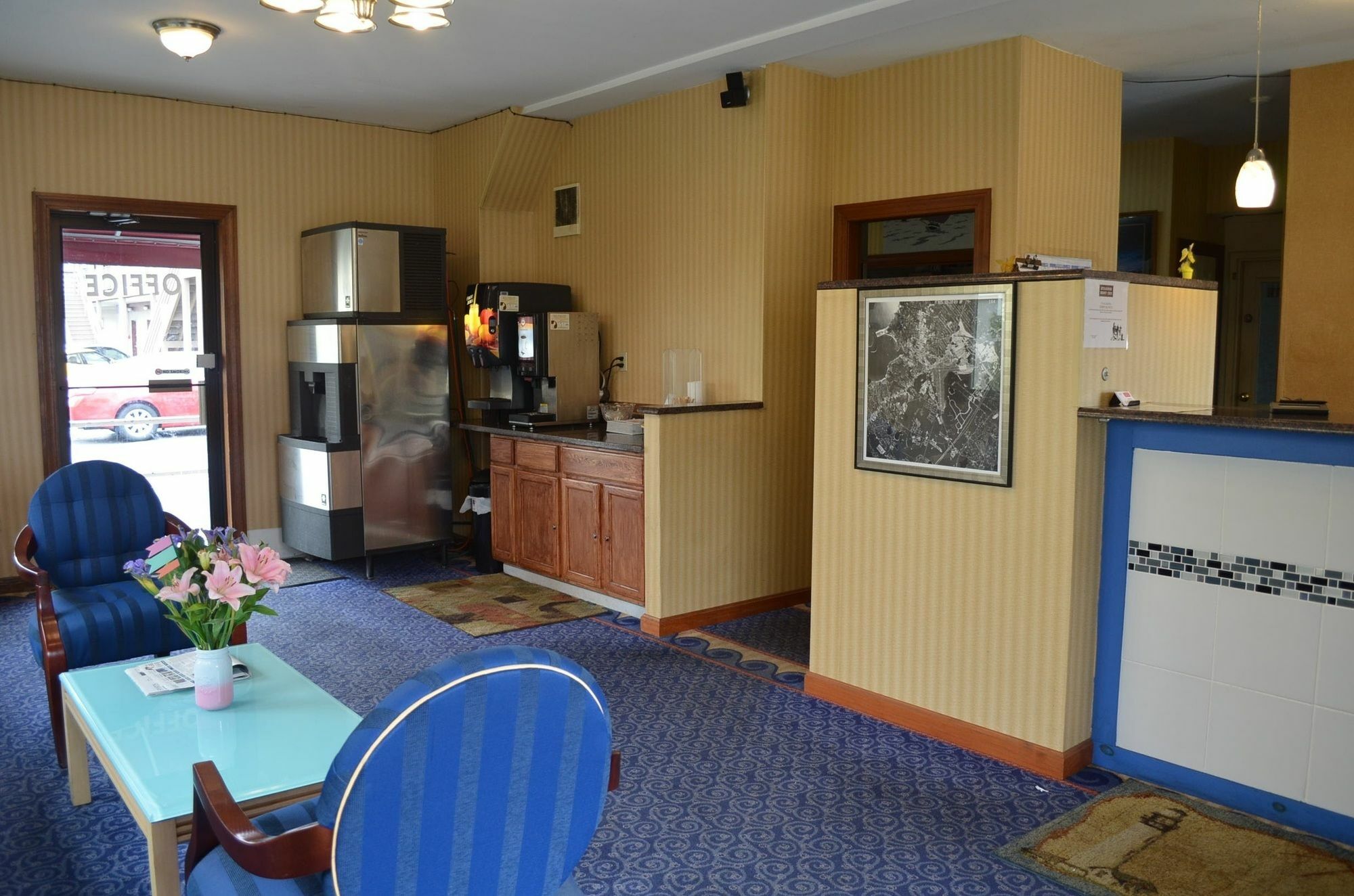 Hyannis Host Inn Exterior photo