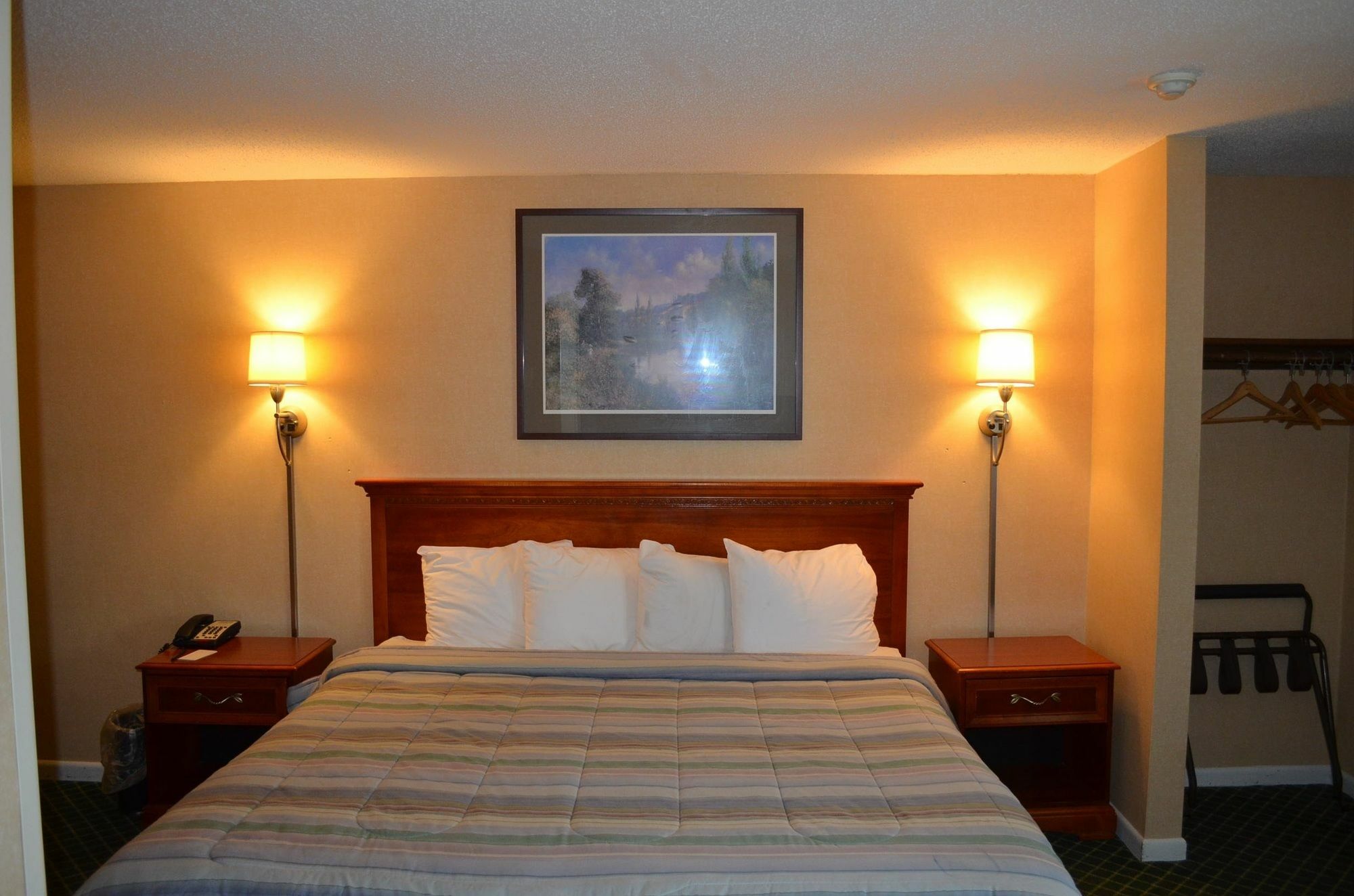 Hyannis Host Inn Exterior photo
